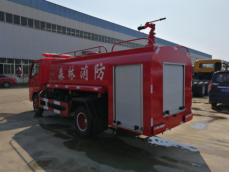 4.5噸東風(fēng)消防灑水車(chē)